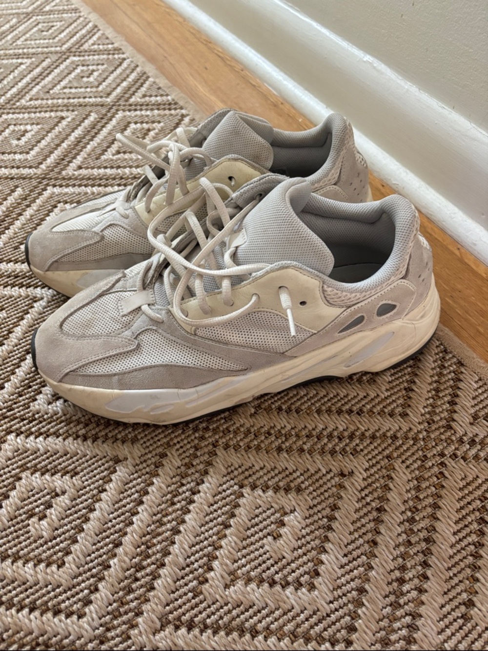 adidas Yeezy Boost 700